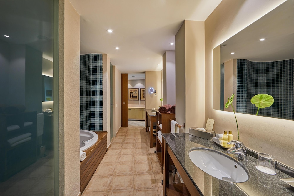 Suite, terraza, vistas parciales al mar (Preferred Club) del hotel Secrets Lanzarote Resort and Spa – Adults Only (+18). Foto 4