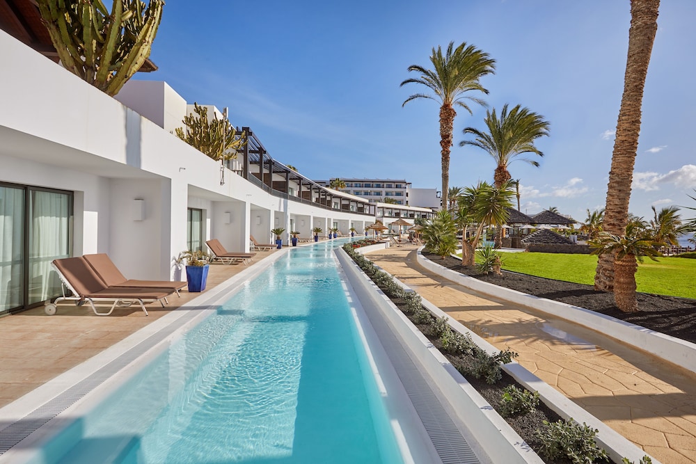 Suite, acceso a la piscina (Terrace - Preferred Club) del hotel Secrets Lanzarote Resort and Spa – Adults Only (+18). Foto 6