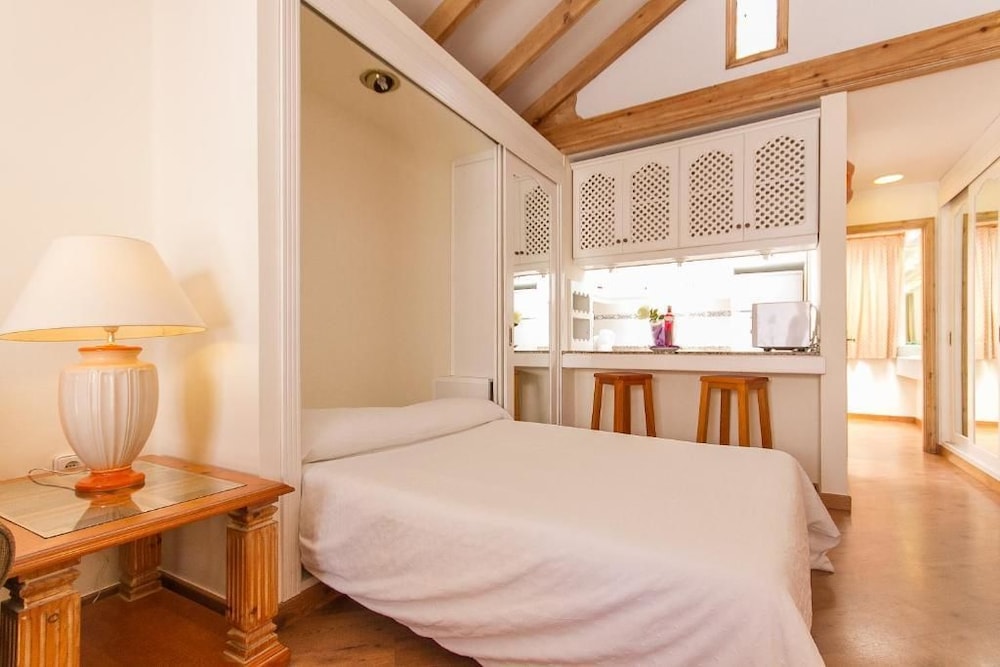 Estudio del hotel Sands Beach Resort. Foto 1