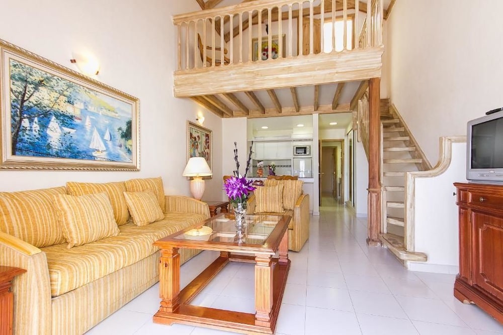 Apartamento superior, 2 habitaciones, vistas a la playa del hotel Sands Beach Resort. Foto 4