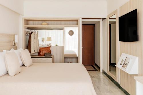 Habitación Premium del hotel Paradisus Salinas Lanzarote. Foto 3