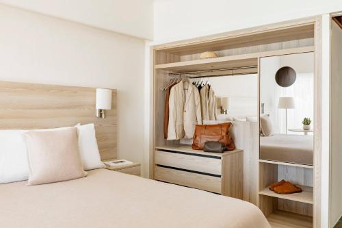 Habitación Premium del hotel Paradisus Salinas Lanzarote. Foto 7