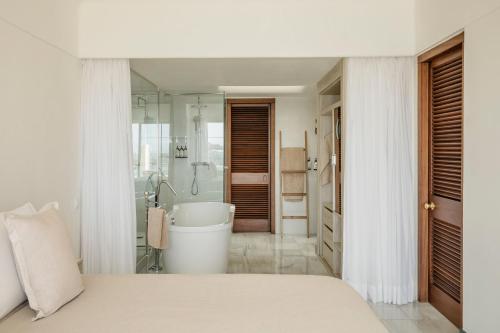 Suite Ático The Reserve - Frente al océano del hotel Paradisus Salinas Lanzarote. Foto 28