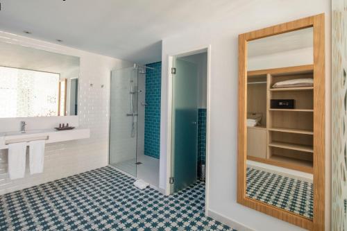 Habitación Junior Executive del hotel Oasis Lanz Beach Mate