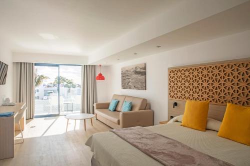 Habitación Junior Executive del hotel Oasis Lanz Beach Mate. Foto 10