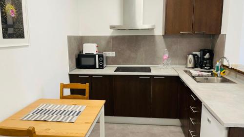 Apartamento Económico de 1 dormitorio con terraza del hotel Palmeras Garden. Foto 2