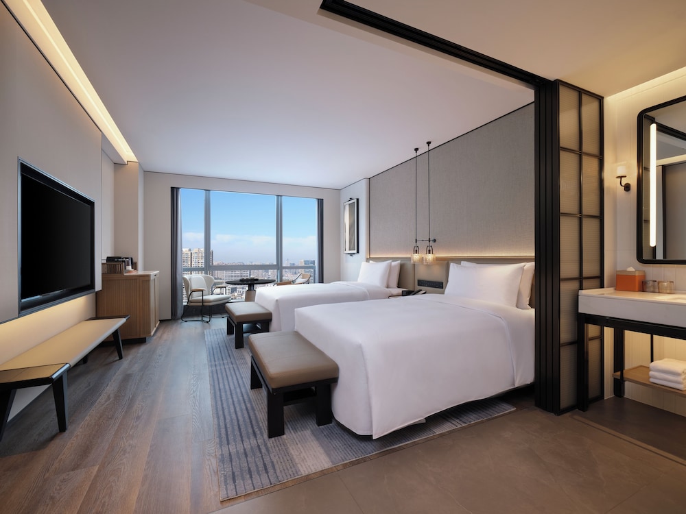 Superior Doble del hotel Sheraton Ningbo Yinzhou. Foto 1
