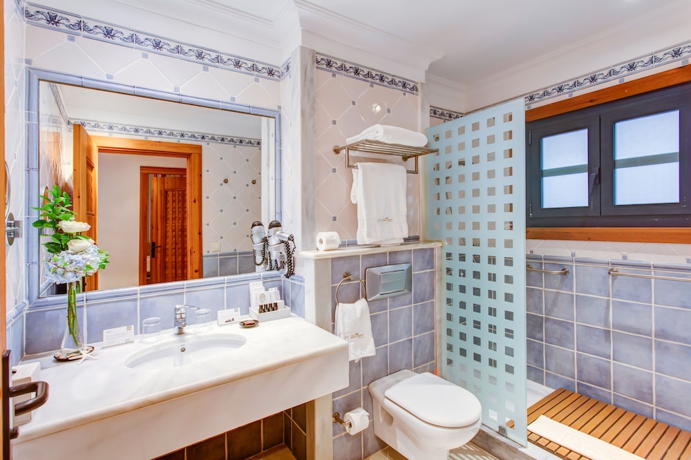 Suite familiar, en edificio anexo del hotel Princesa Yaiza Suite Resort. Foto 4