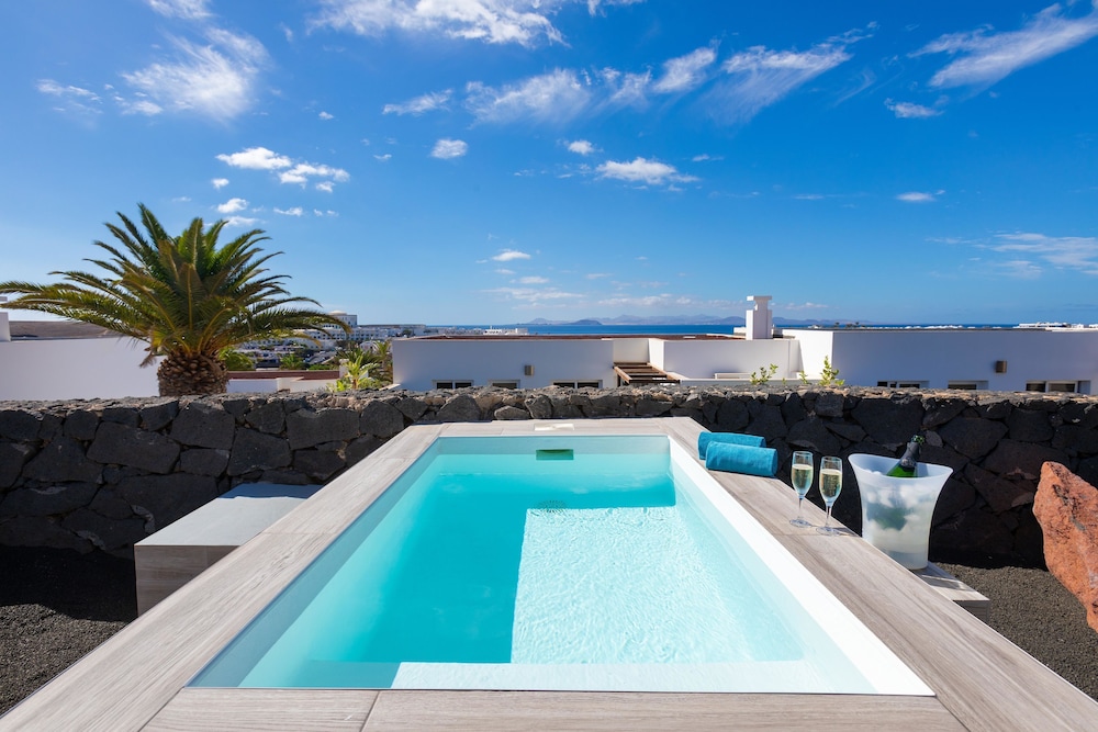 Bungalow exclusivo, vistas parciales al mar del hotel Dream Bocayna Village. Foto 9