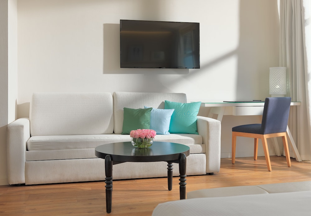 Habitación estándar con 2 camas individuales del hotel H10 Rubicón Horizons Collection. Foto 3