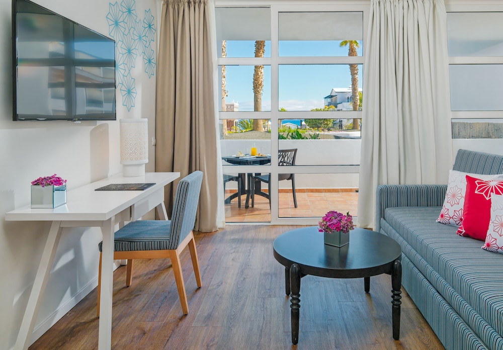 Habitación estándar con 2 camas individuales del hotel H10 Rubicón Horizons Collection. Foto 5