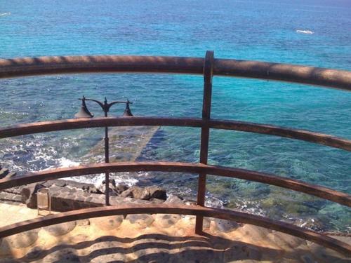 Twin room del hotel Casa Del Embajador. Foto 1