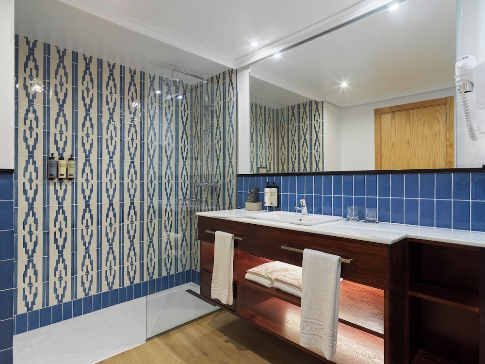 Habitación doble del hotel H10 Timanfaya Palace. Foto 3