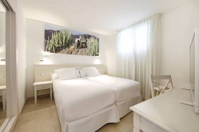 Habitación familiar del hotel Iberostar Selection Lanzarote Park. Foto 1