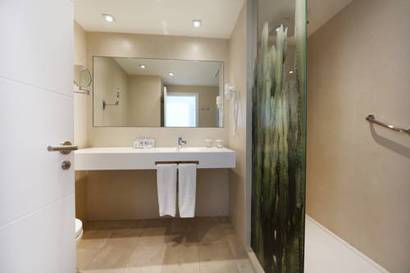 Habitación doble Vista Parcial Mar del hotel Iberostar Selection Lanzarote Park. Foto 1