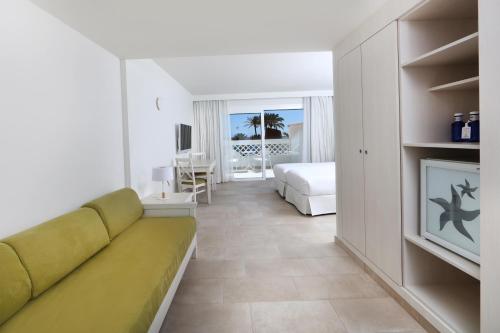 Habitación Doble con vistas laterales al mar - 2 camas del hotel Iberostar Selection Lanzarote Park