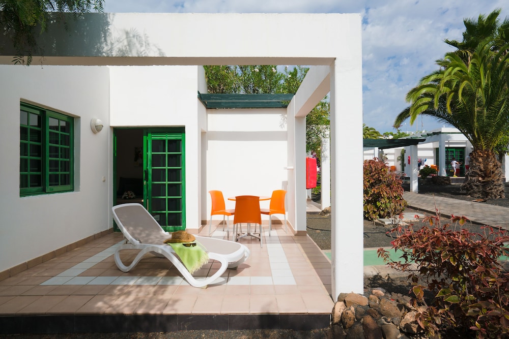Bungalow, 2 habitaciones del hotel Relaxia Lanzasur Club. Foto 4
