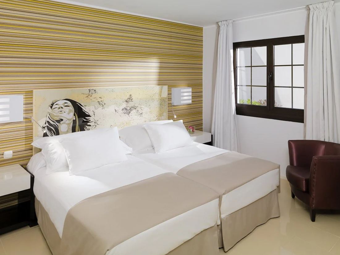 Suite del hotel H10 White Suites. Foto 2