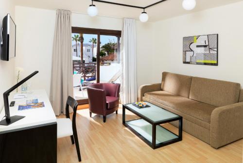 Suite del hotel H10 White Suites. Foto 2