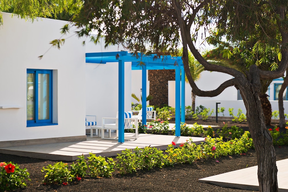 Suite Comfort del hotel Elba Lanzarote Royal Village Resort. Foto 6