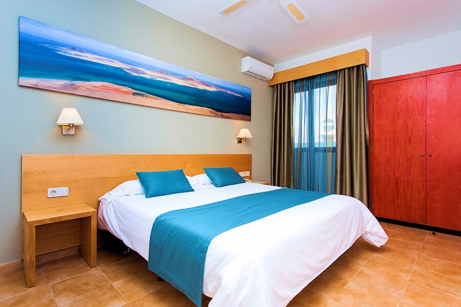 Habitación familiar Vista Mar del hotel SBH Royal Mónica