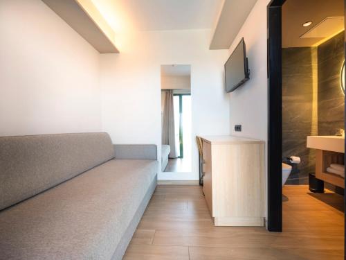 Alojamiento Triple con acceso directo a la piscina. 2+1 del hotel Mynd Yaiza. Foto 4