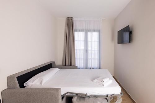 Suite con vistas a la piscina del hotel Mynd Yaiza. Foto 1