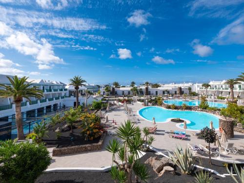 Suite Junior con vistas a la piscina del hotel Mynd Yaiza. Foto 2