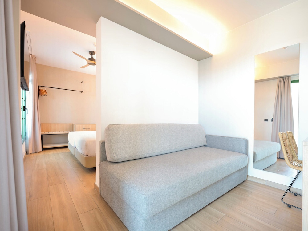 Habitación triple del hotel Mynd Yaiza. Foto 4