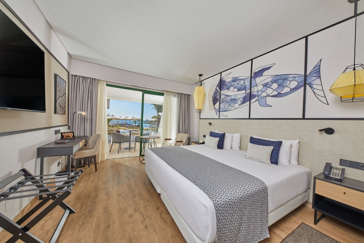 Habitación doble Club Swim Up del hotel Dreams Lanzarote Playa Dorada Resort and Spa