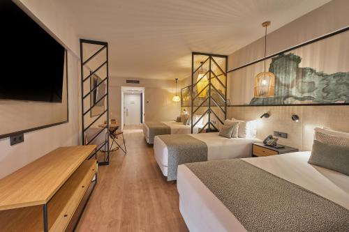 Family room del hotel Dreams Lanzarote Playa Dorada Resort and Spa. Foto 4
