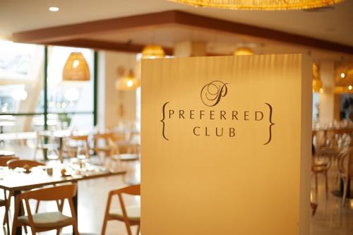 Preferred Club Triple Room with Ocean View del hotel Dreams Lanzarote Playa Dorada Resort and Spa. Foto 2