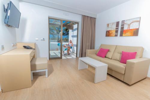 Habitación Doble Superior del hotel HL Rio Playa Blanca