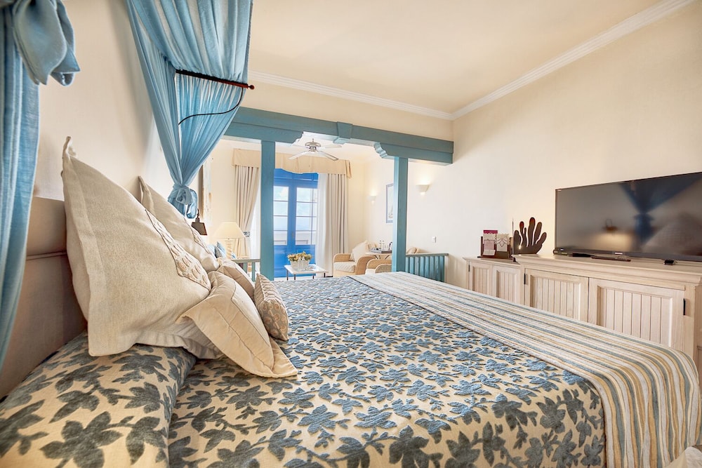 Habitación Club doble, vistas al mar del hotel LIVVO Volcán Lanzarote. Foto 3