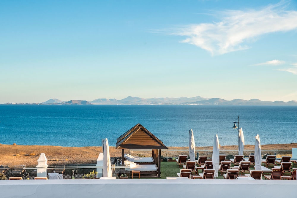 Habitación Club doble, vistas al mar del hotel LIVVO Volcán Lanzarote. Foto 5
