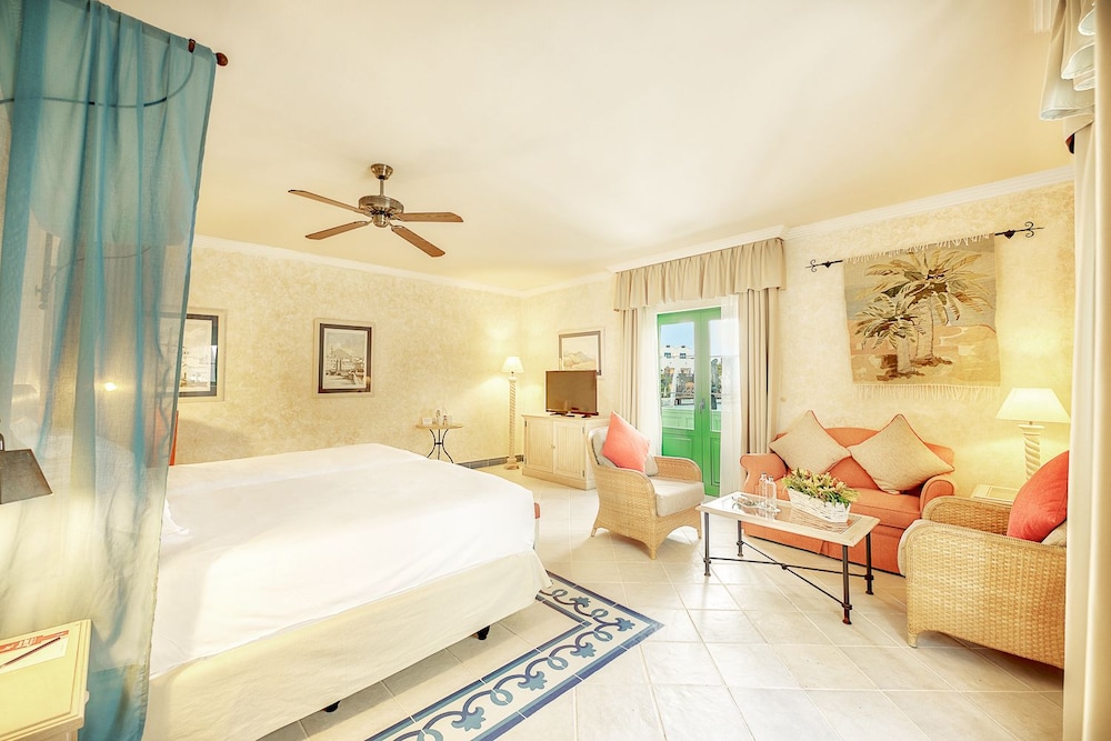 Suite junior del hotel LIVVO Volcán Lanzarote. Foto 2