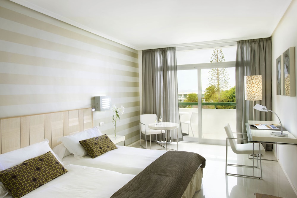 Hab. doble de uso individual del hotel H10 Lanzarote Princess. Foto 1