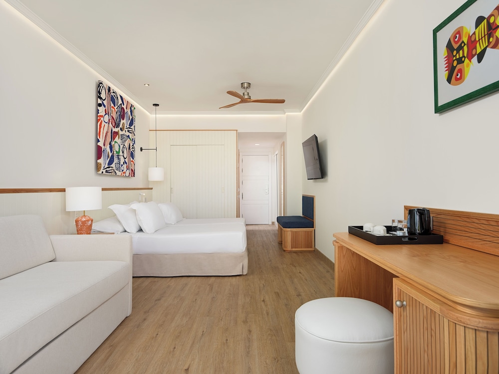 Suite junior, terraza del hotel H10 Lanzarote Princess. Foto 4