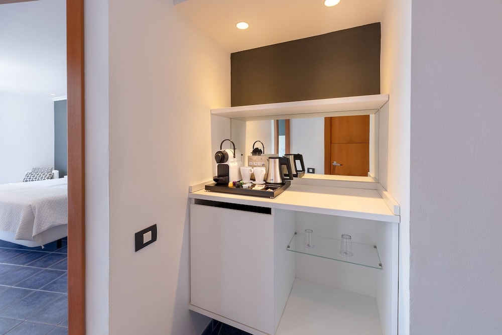 Habitación junior con 2 camas individuales, vistas al mar del hotel Mirador Papagayo by LIVVO. Foto 3