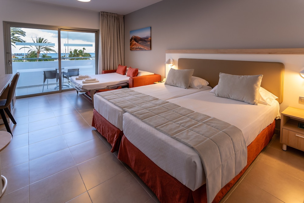 Habitación estándar doble de uso individual del hotel Lanzarote Village. Foto 4