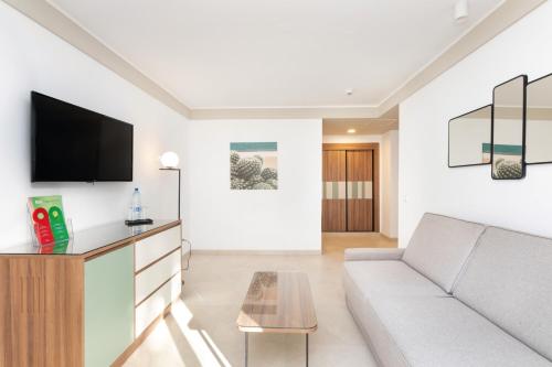 Family room del hotel Riu Paraíso Lanzarote - All Inclusive. Foto 2