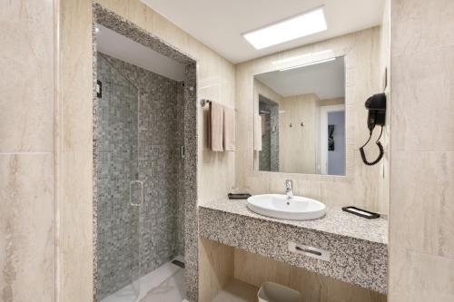 Two Bedroom Family Room del hotel Riu Paraíso Lanzarote - All Inclusive