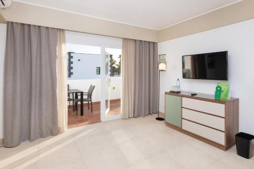 Two Bedroom Family Room del hotel Riu Paraíso Lanzarote - All Inclusive. Foto 2