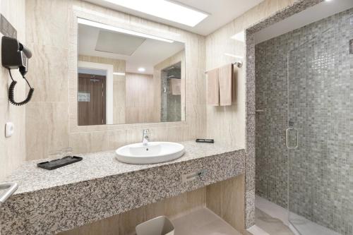 Habitación individual Vista Mar Balcón o Terraza 1 Cama Individual del hotel Riu Paraíso Lanzarote - All Inclusive. Foto 2