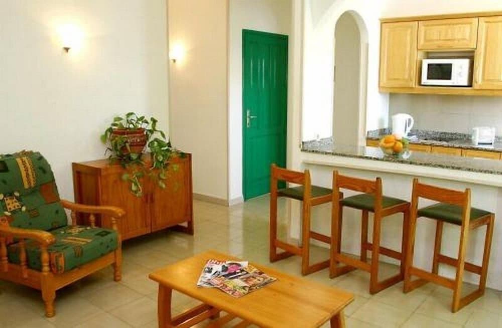 Apartamento 1 habitación Sofá Cama incluido 2 Camas individuales kitchenette del hotel Luz Y Mar Apartments