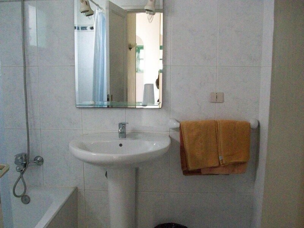 Apartamento 1 habitación Sofá Cama incluido 2 Camas individuales kitchenette del hotel Luz Y Mar Apartments. Foto 5