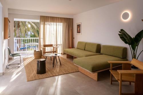 Suite Deluxe con cama extragrande del hotel Barcarola Club. Foto 5