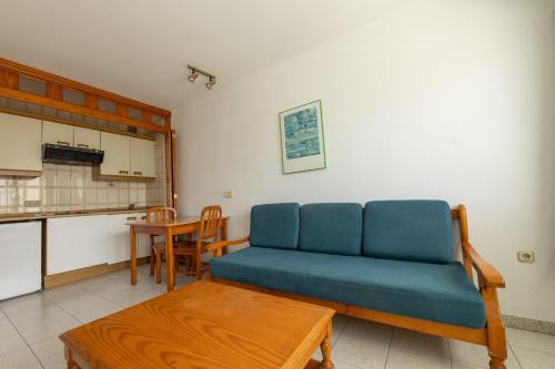 Apartamento Balcón o Terraza Con Cocina 1 habitación Con Vistas Sofá Cama incluido 2 Camas individuales del hotel BLUESEA Los Fiscos. Foto 5
