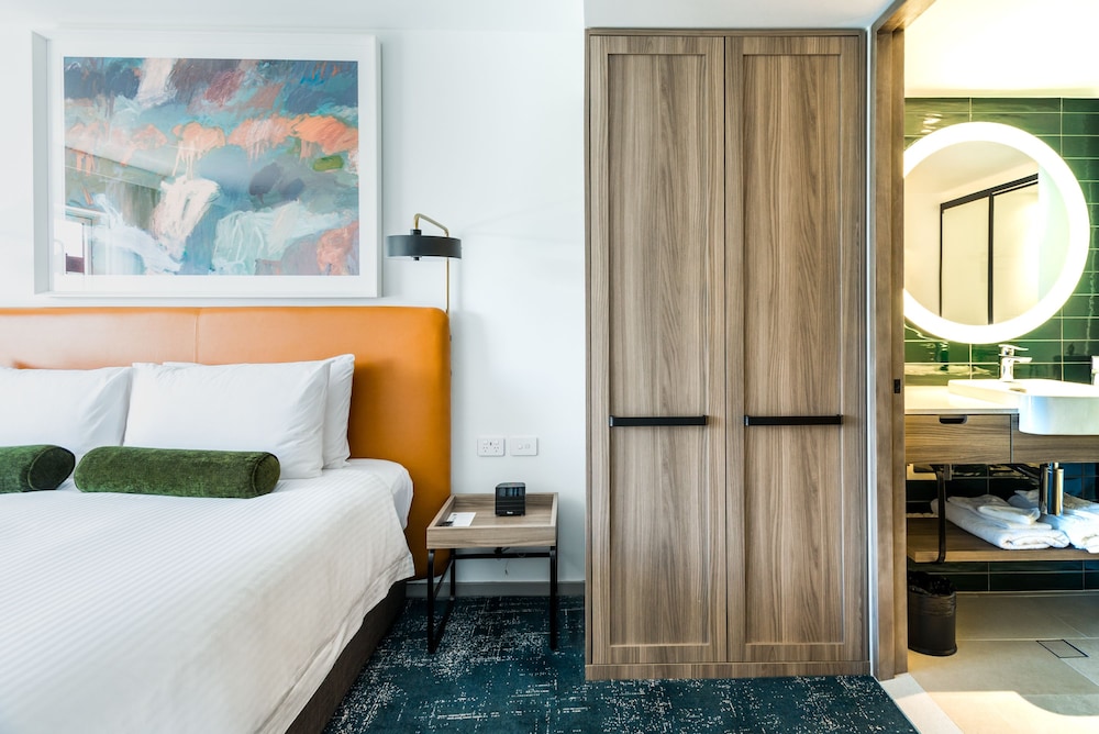HABITACIÓN DE LUJO, Vistas a la Ciudad, 1 Cama King Size del hotel Novotel Sydney Darling Square. Foto 10