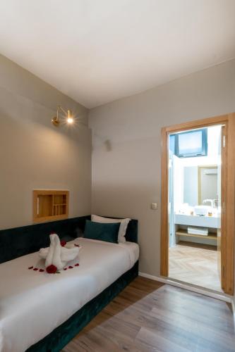 Habitación Triple con baño del hotel Mabrouk. Foto 2